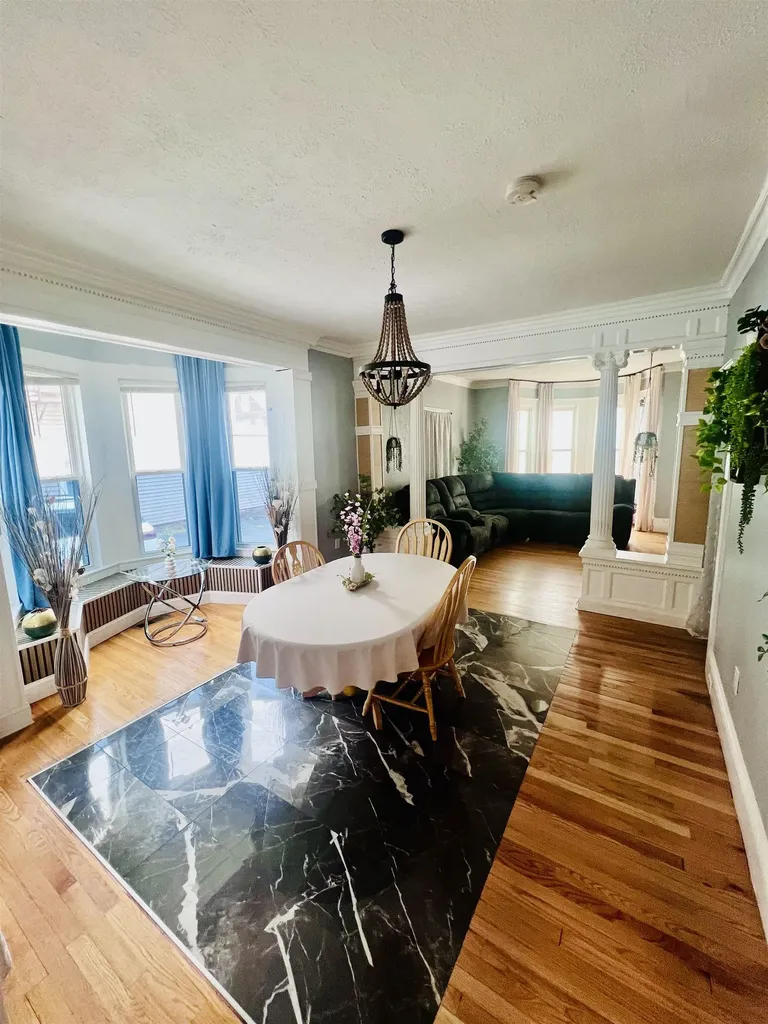 89 West Hollis Street Nashua NH 03060