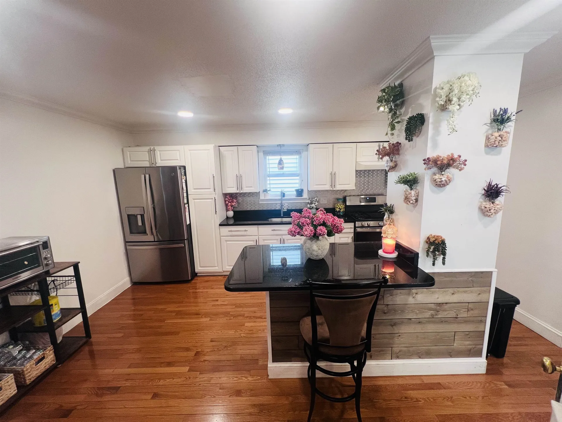 89 West Hollis Street Nashua NH 03060