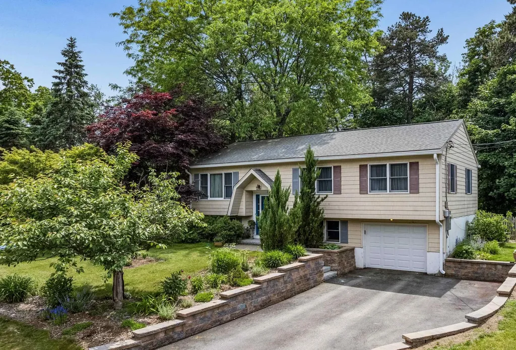 3 Beech Street Merrimack NH 03054