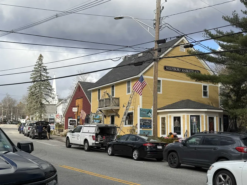 33-1 North Main Street Wolfeboro NH 03894