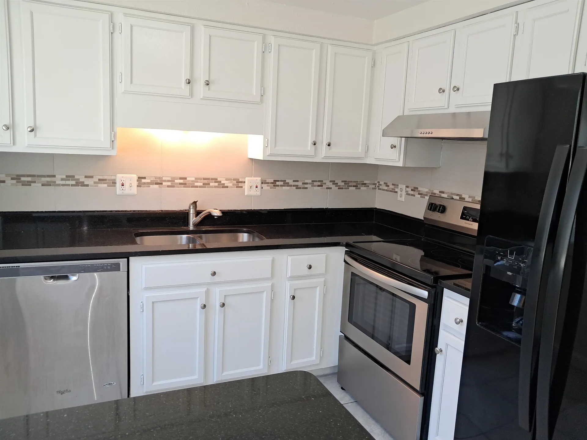 4 Esquire Circle Nashua NH 03062
