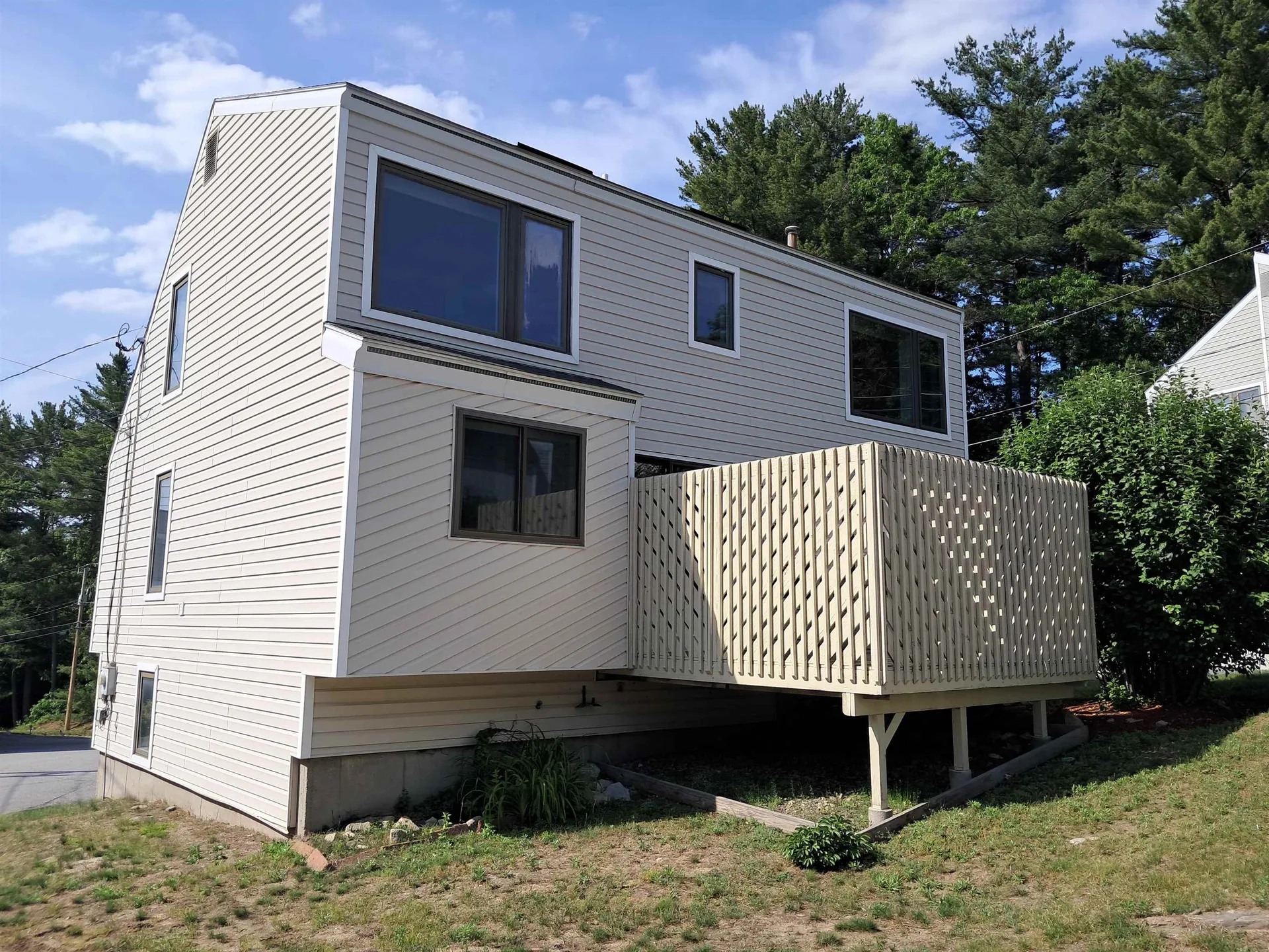 4 Esquire Circle Nashua NH 03062