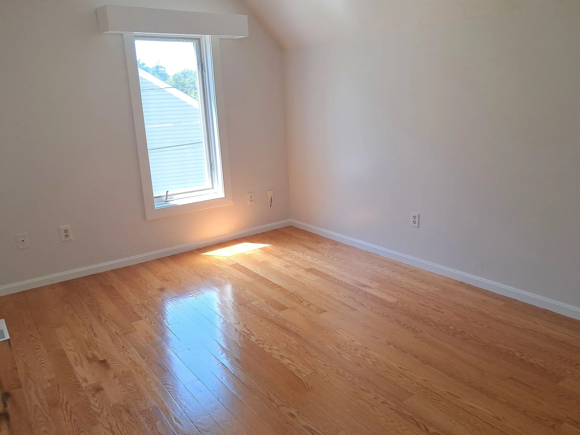 4 Esquire Circle Nashua NH 03062