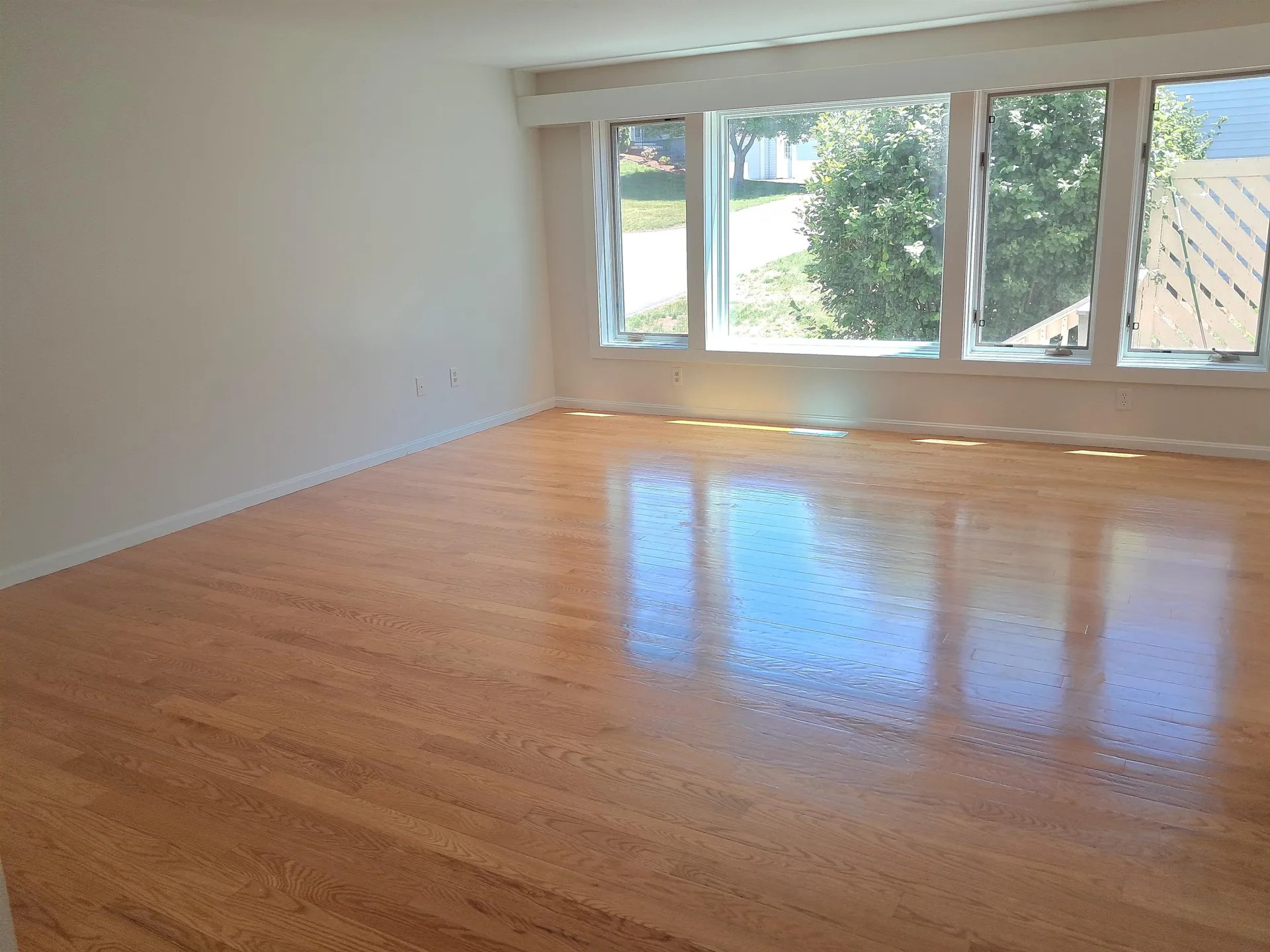 4 Esquire Circle Nashua NH 03062