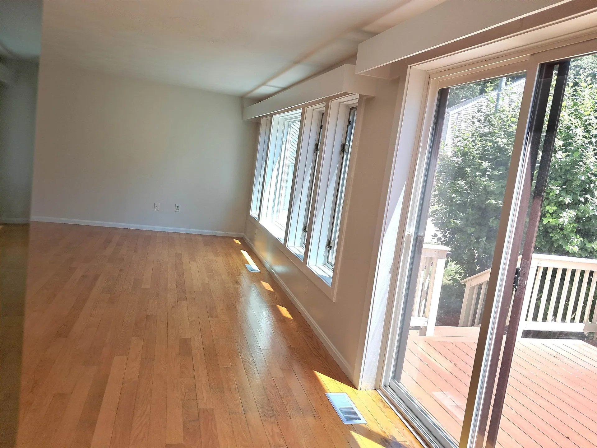 4 Esquire Circle Nashua NH 03062