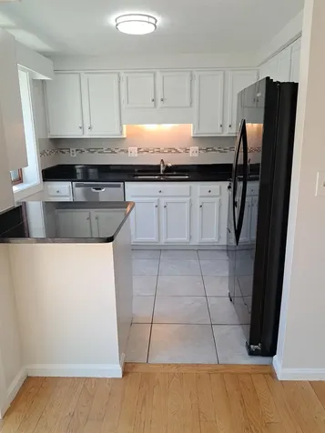 4 Esquire Circle Nashua NH 03062
