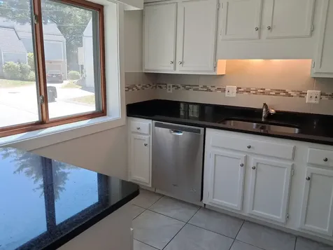 4 Esquire Circle Nashua NH 03062