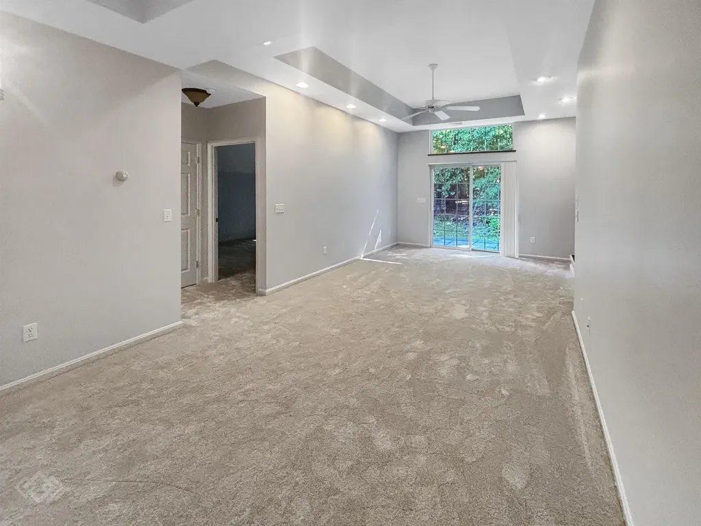 25 Lantern Lane Kingston NH 03848