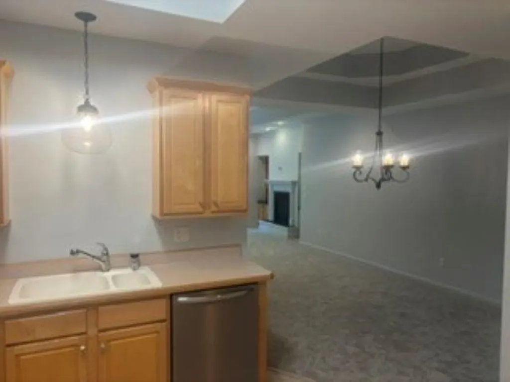 25 Lantern Lane Kingston NH 03848