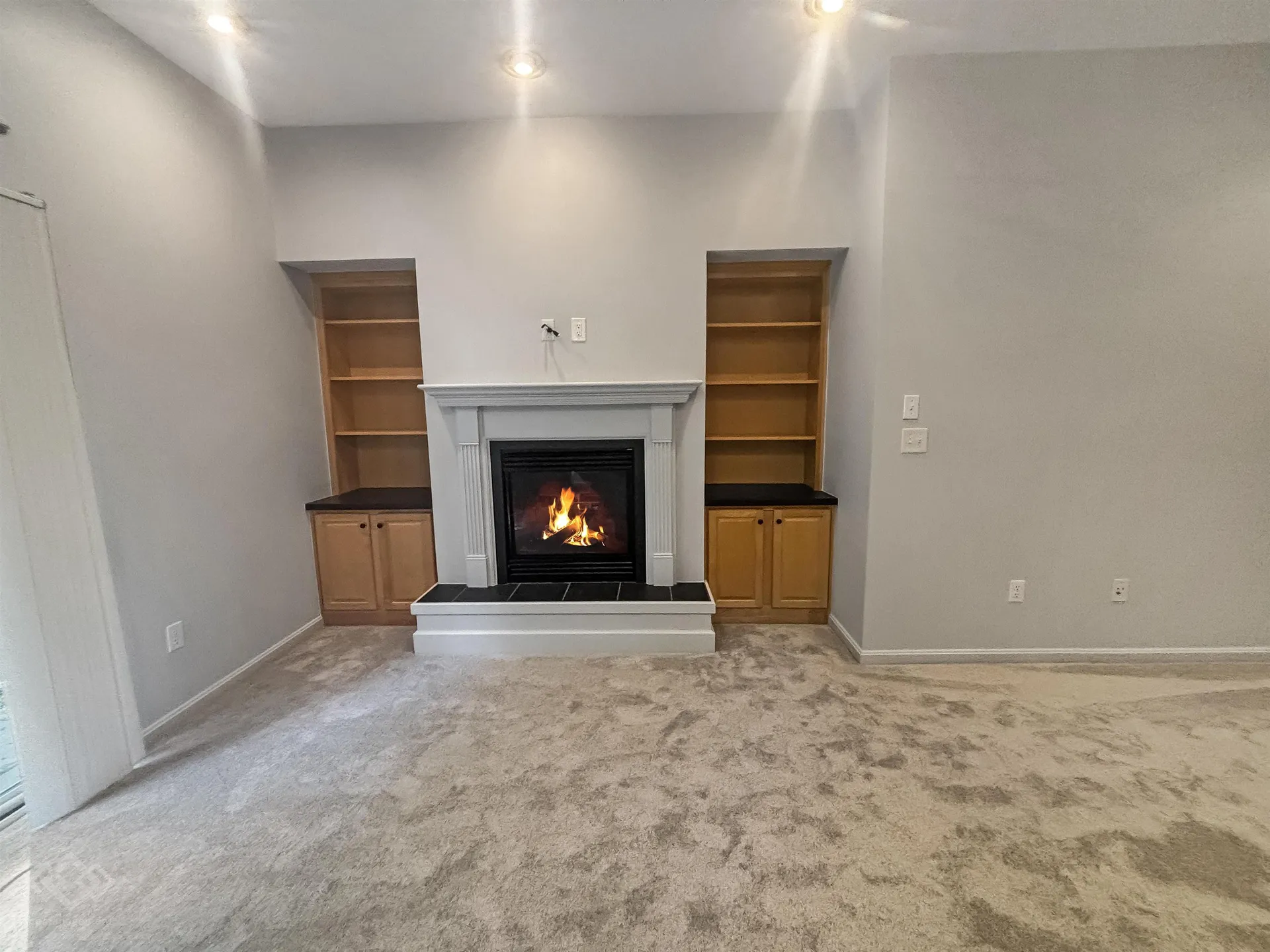 25 Lantern Lane Kingston NH 03848