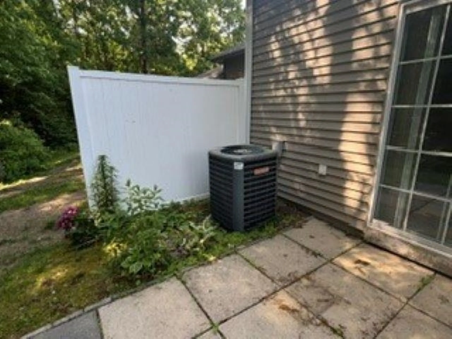 25 Lantern Lane Kingston NH 03848