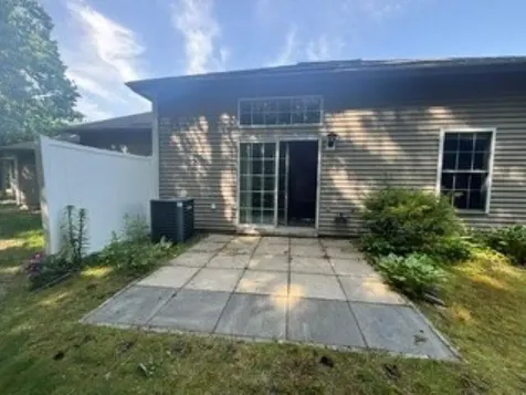 25 Lantern Lane Kingston NH 03848