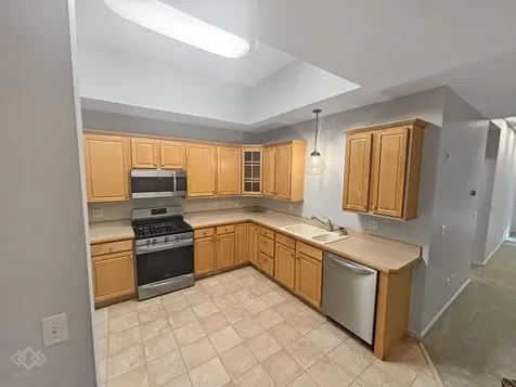 25 Lantern Lane Kingston NH 03848