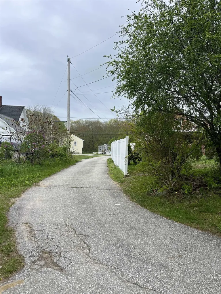 223 S Main Street Seabrook NH 03874