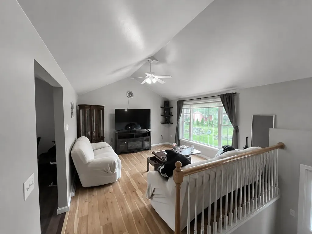 223 S Main Street Seabrook NH 03874