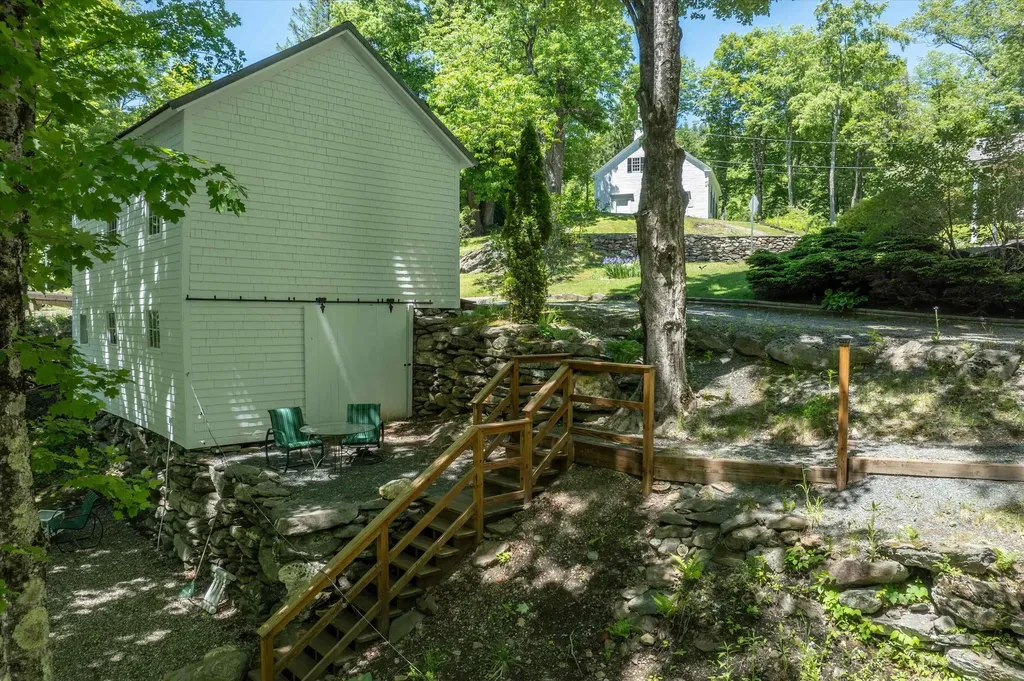 2435 Stage Road Guilford VT 05301