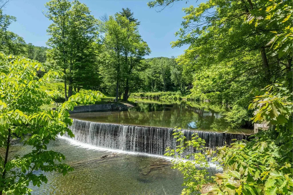 2435 Stage Road Guilford VT 05301