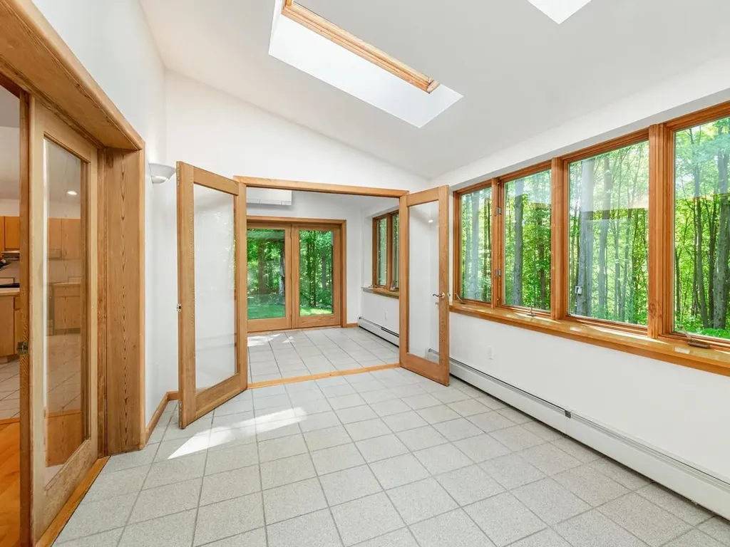 190 Red Tail Lane Charlotte VT 05445