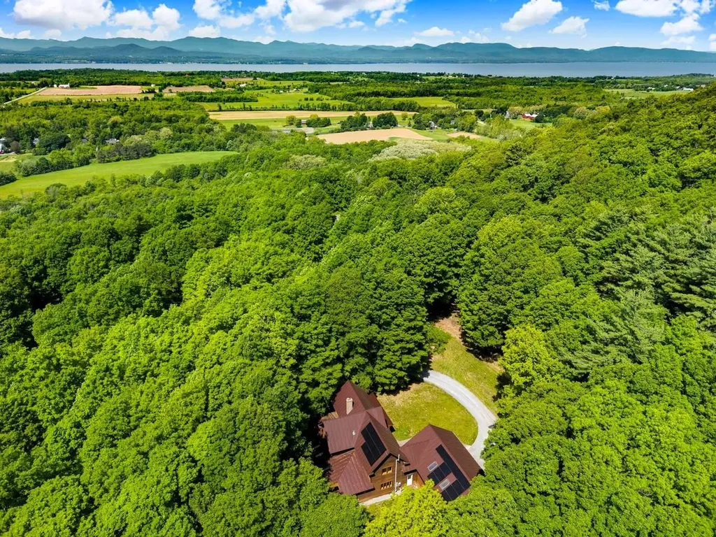 190 Red Tail Lane Charlotte VT 05445