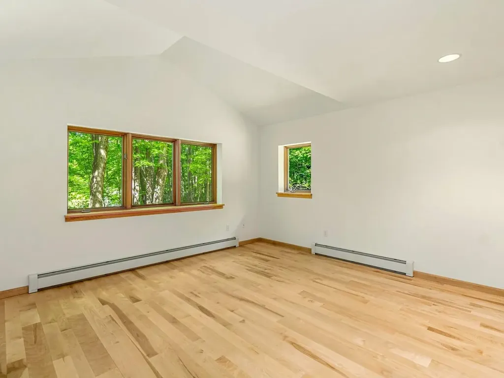 190 Red Tail Lane Charlotte VT 05445