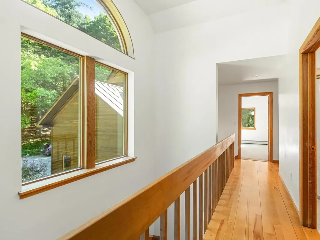 190 Red Tail Lane Charlotte VT 05445