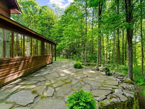 190 Red Tail Lane Charlotte VT 05445