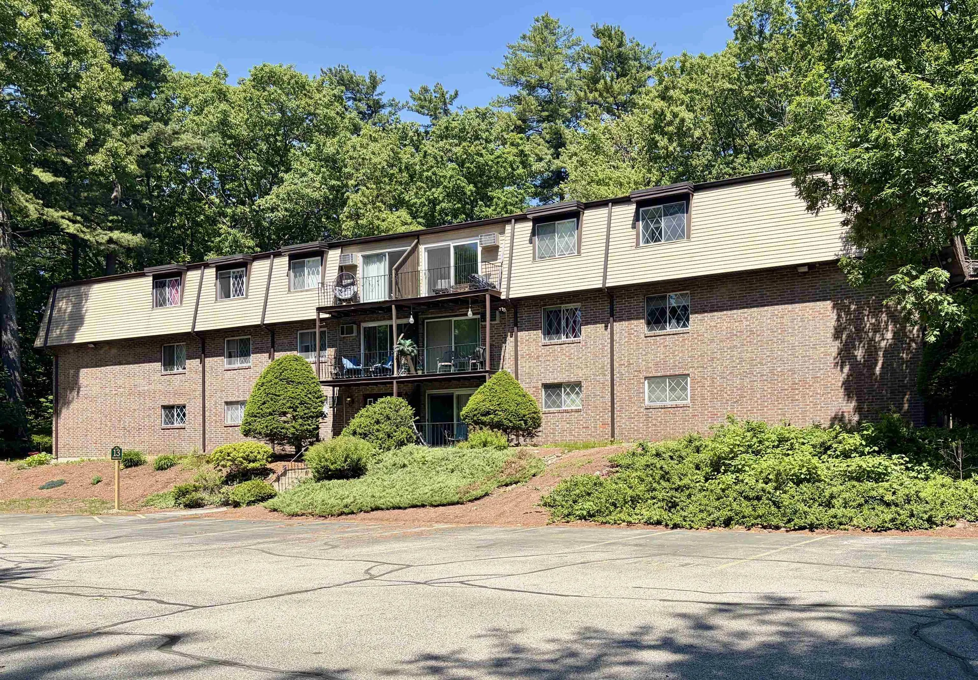 13 Silvestri Circle Derry NH 03038