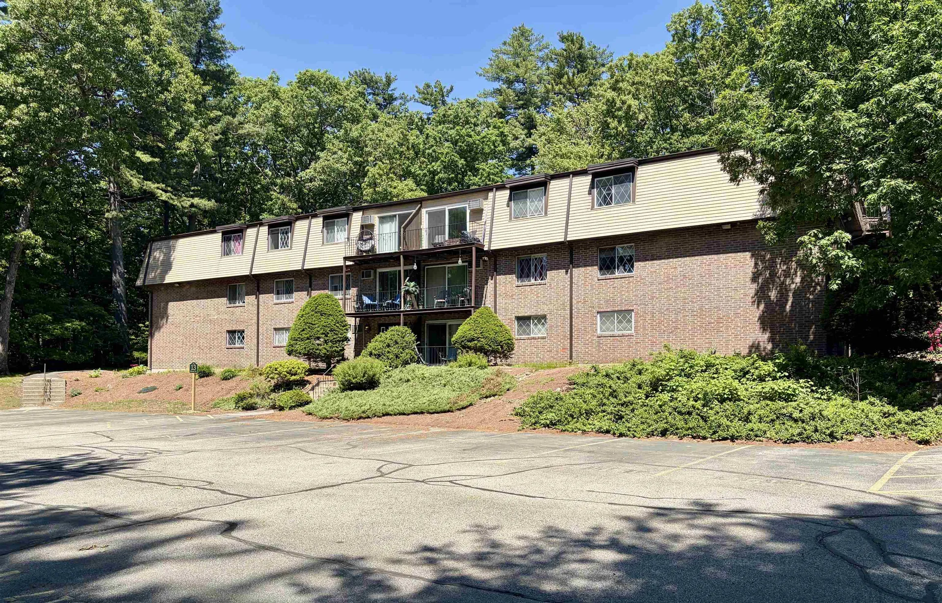 13 Silvestri Circle Derry NH 03038