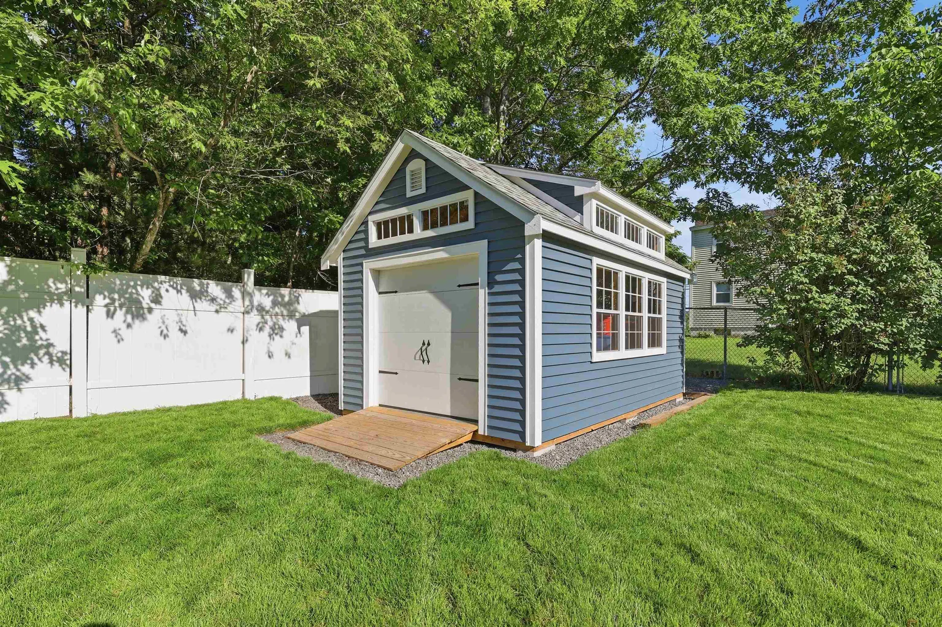 37 W Glenwood Street Nashua NH 03060