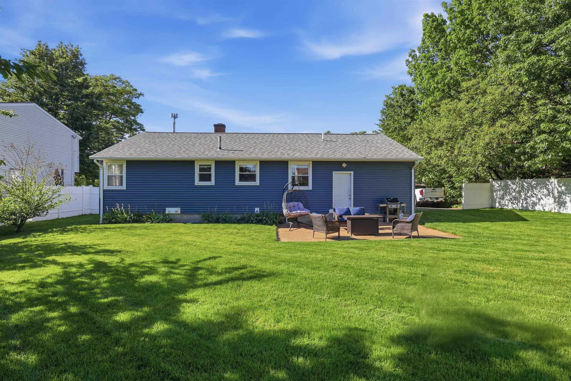 37 W Glenwood Street Nashua NH 03060