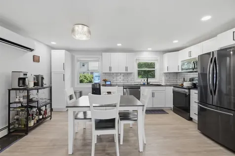 37 W Glenwood Street Nashua NH 03060