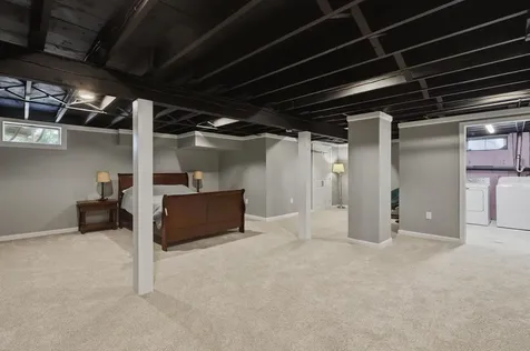 37 W Glenwood Street Nashua NH 03060