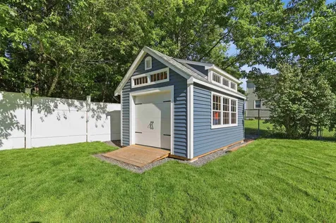 37 W Glenwood Street Nashua NH 03060