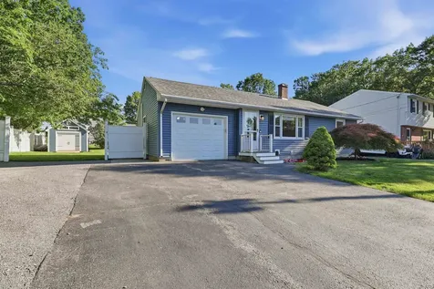 37 W Glenwood Street Nashua NH 03060