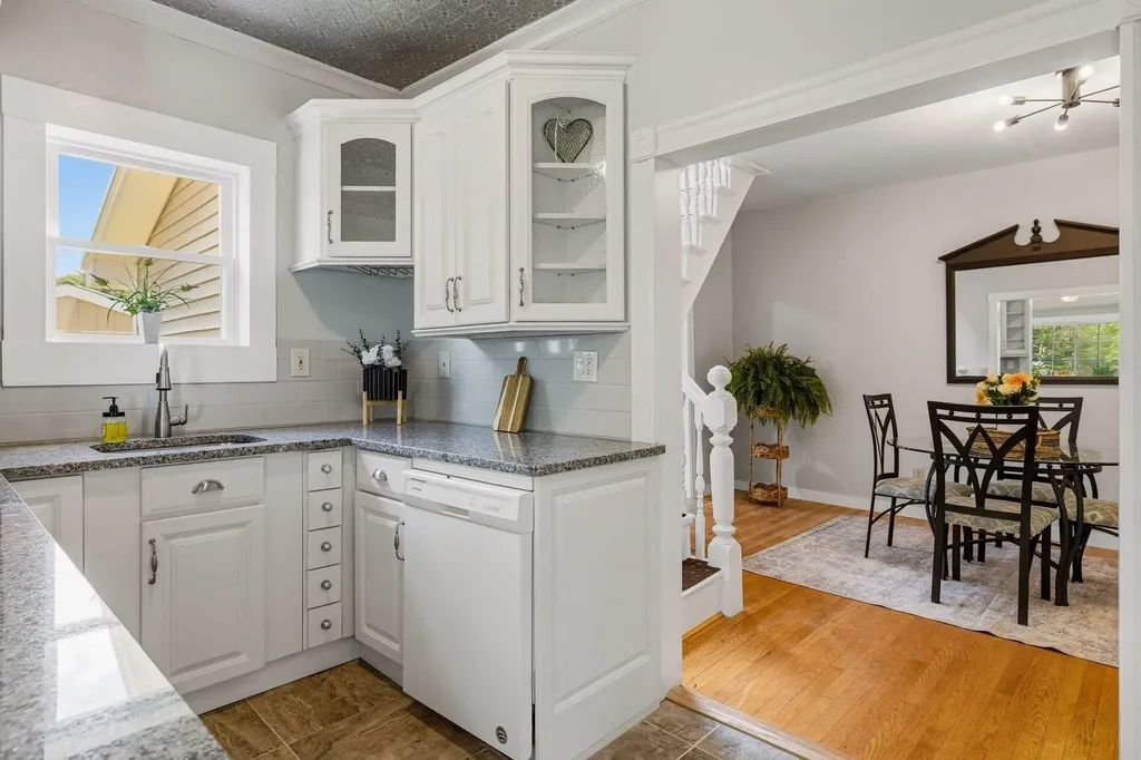 25 Mill Street Epping NH 03042