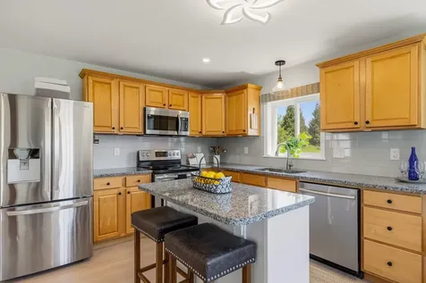 25 Mill Street Epping NH 03042