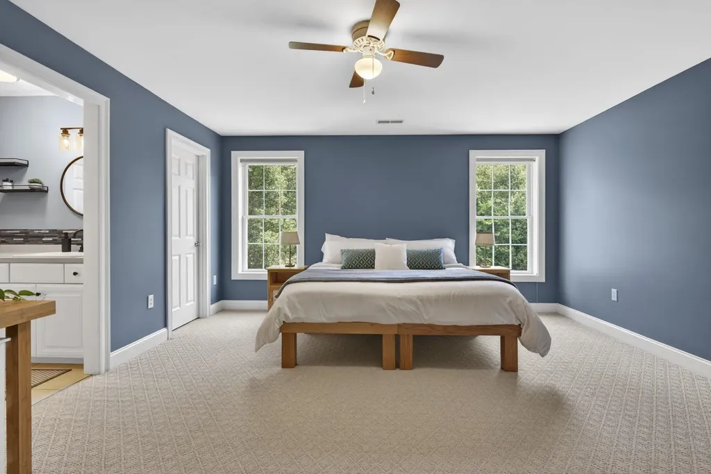 12 Rachel Way Bedford NH 03110