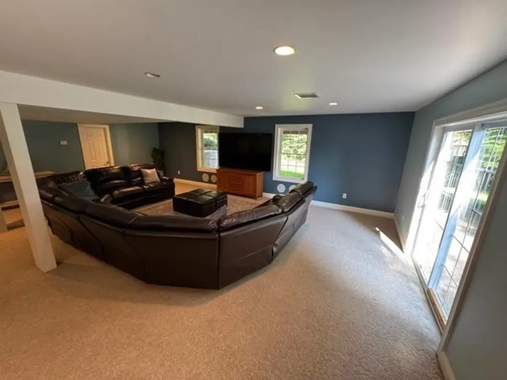 12 Rachel Way Bedford NH 03110