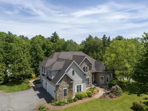12 Rachel Way Bedford NH 03110