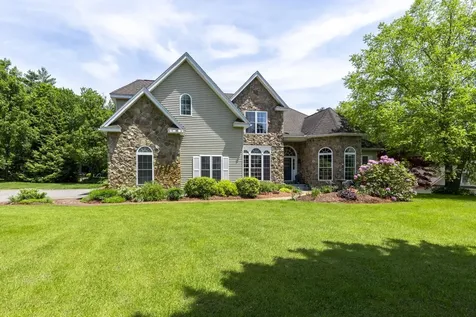 12 Rachel Way Bedford NH 03110