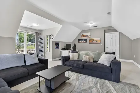12 Rachel Way Bedford NH 03110