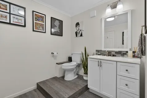 12 Rachel Way Bedford NH 03110