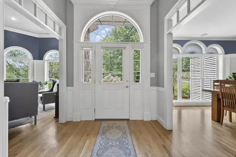 12 Rachel Way Bedford NH 03110