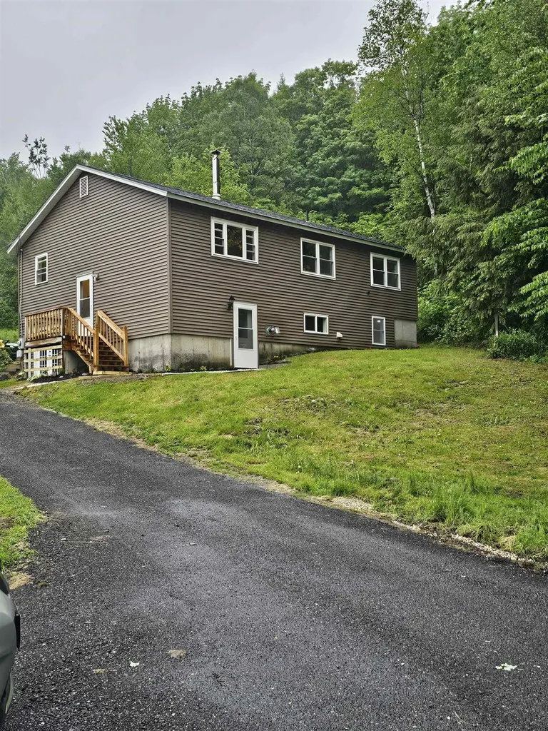 2817 Huntington Road Richmond VT 05477-9757