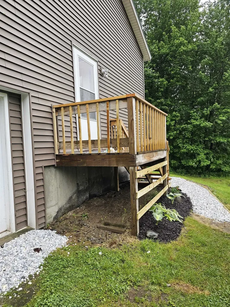 2817 Huntington Road Richmond VT 05477-9757