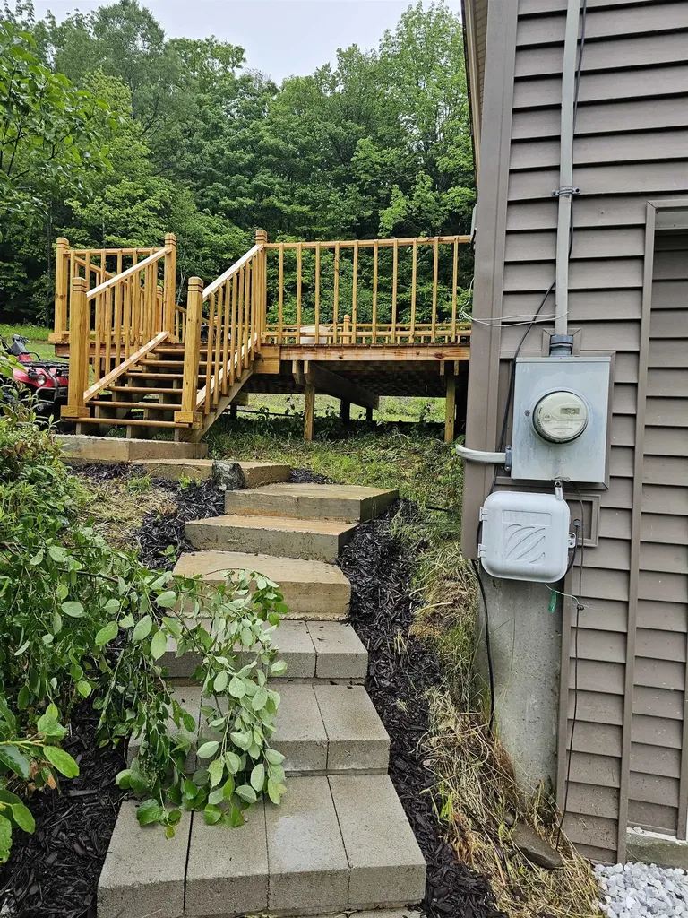 2817 Huntington Road Richmond VT 05477-9757