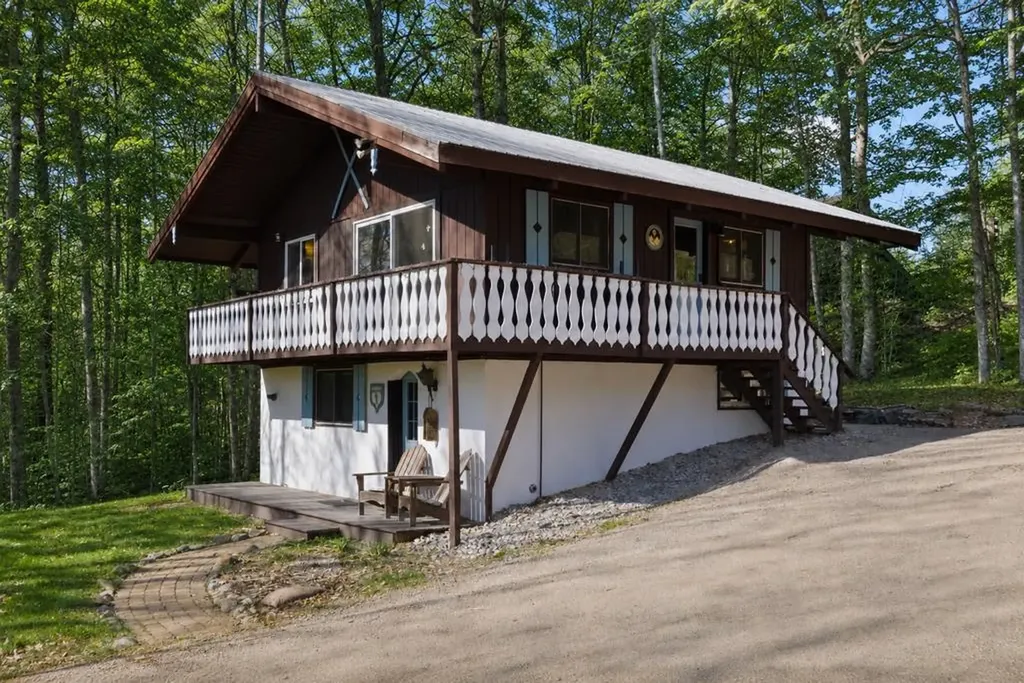111 Linderhof Strasse Bartlett NH 03812