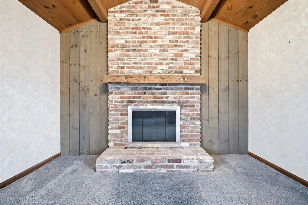 33 Ross Street Nashua NH 03060
