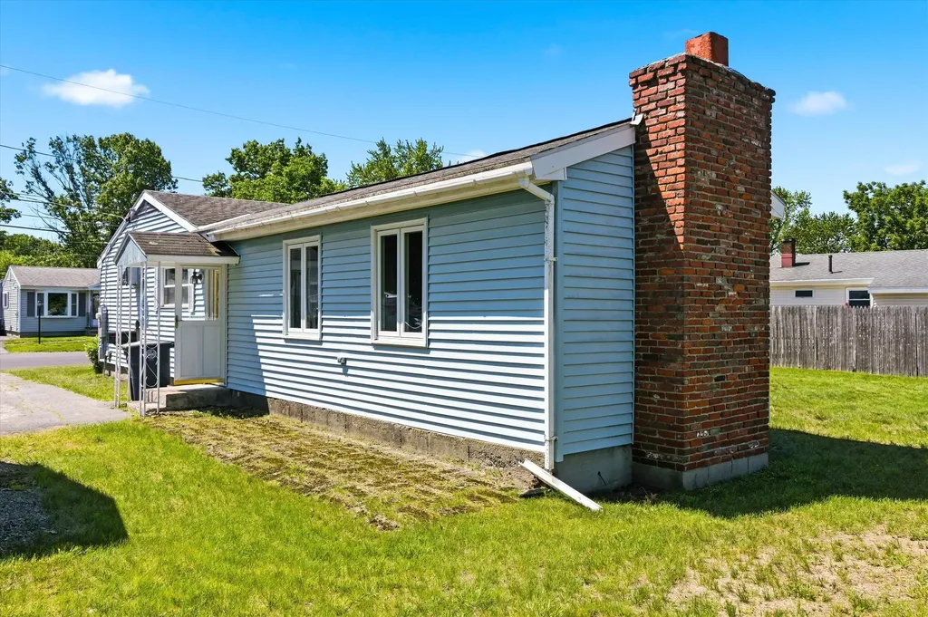 33 Ross Street Nashua NH 03060