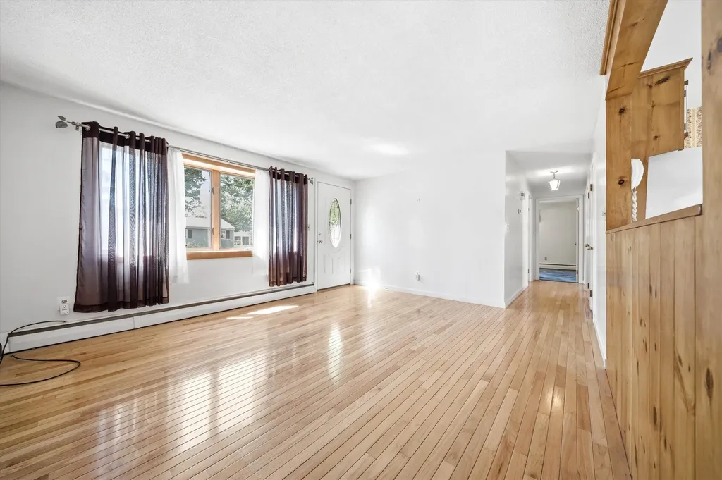 33 Ross Street Nashua NH 03060